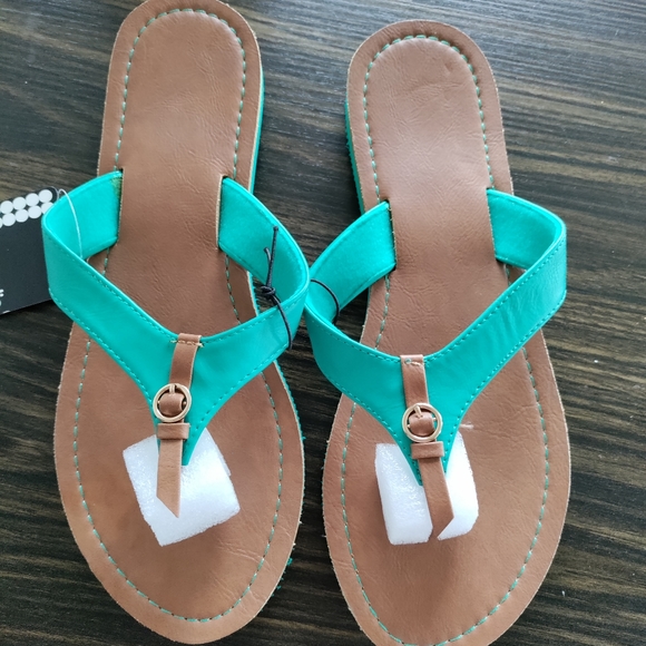 💙💙Nwt sandals - Picture 2 of 4